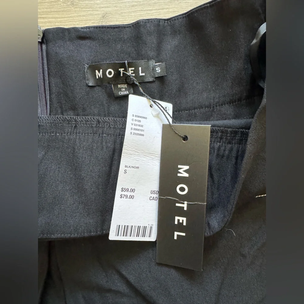 Motel Rocks Black and White Skater‎ Mini Skirt NWT